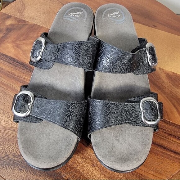 Dansko Sophie Black floral Tooled Leather Clog Sandals Size 41 Comfy Boho Retro - Picture 9 of 16